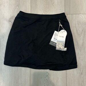 Vuori halo retro skirt size small black new with tags